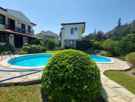 Muğla Dalyan Da  Kanala Yakın 4 Villalık Yüzme Havuzlu Sitede Bağımsız  2+1  Dubleks Satılık