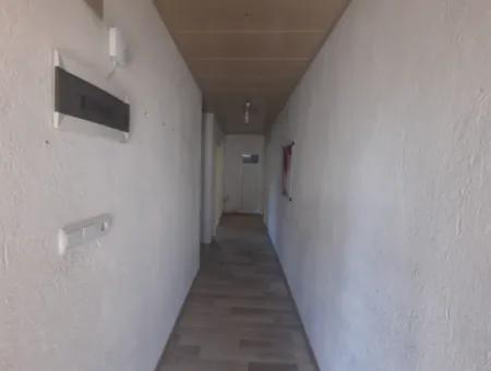 Çameli Kızılyakada 5 000 M2 Müstakil Arazide 2+1  Ev Ve  200 M2  Ahır Satılık