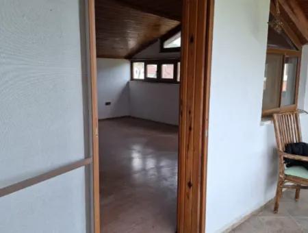 Muğla Ortaca Dalyan 1+1  Eşyasız Yüzme Havuzlu Çatı Katı Daire Yıllık Kiralık